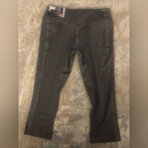 Nike Legend 2.0  tight fit capris